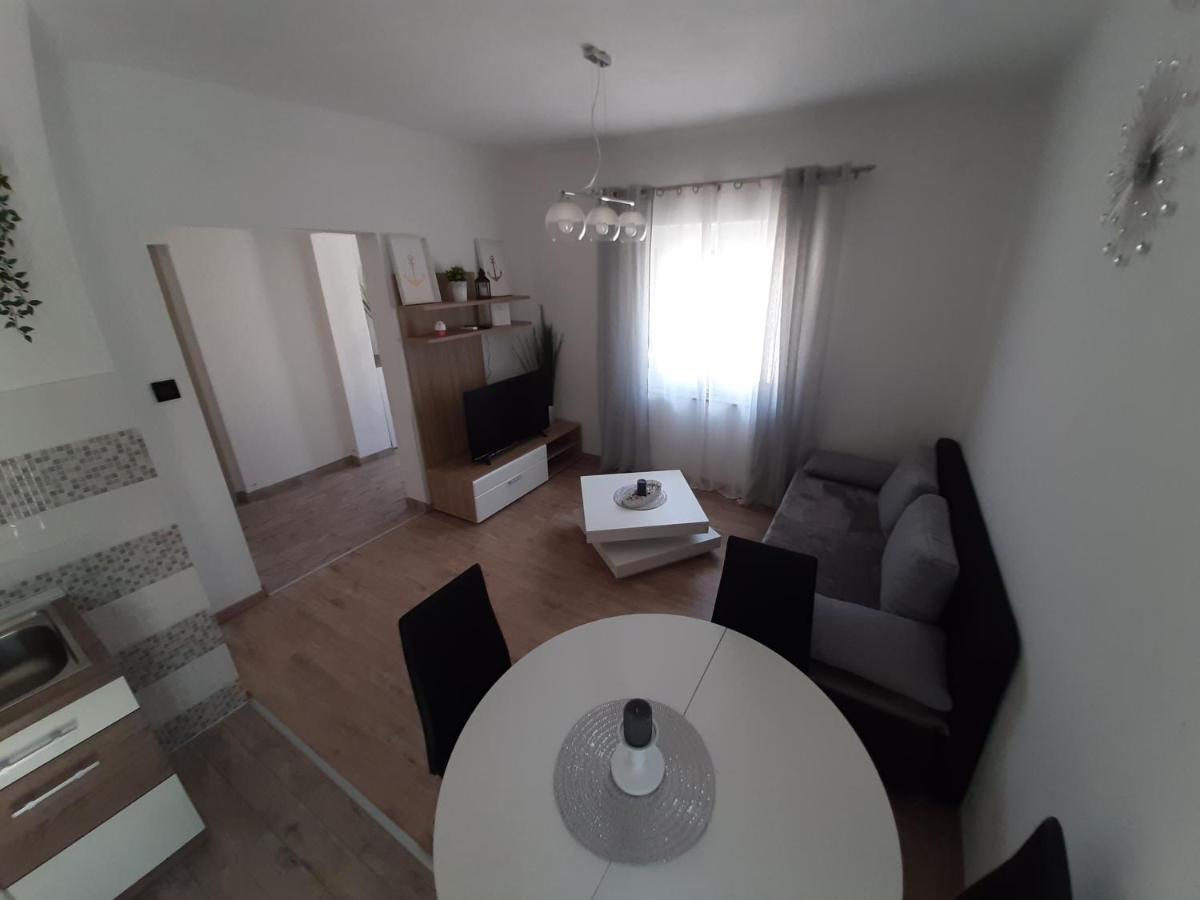 Ferienhaus Karlo Pridraga Екстер'єр фото