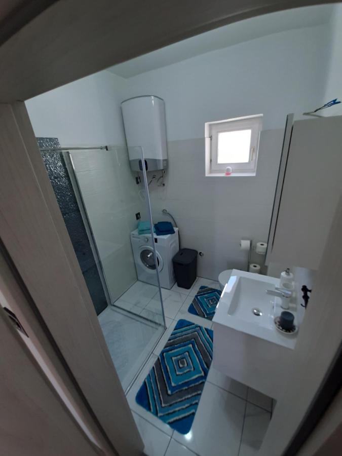 Ferienhaus Karlo Pridraga Екстер'єр фото
