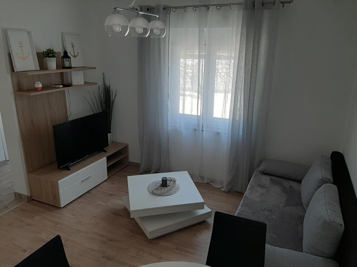 Ferienhaus Karlo Pridraga Екстер'єр фото