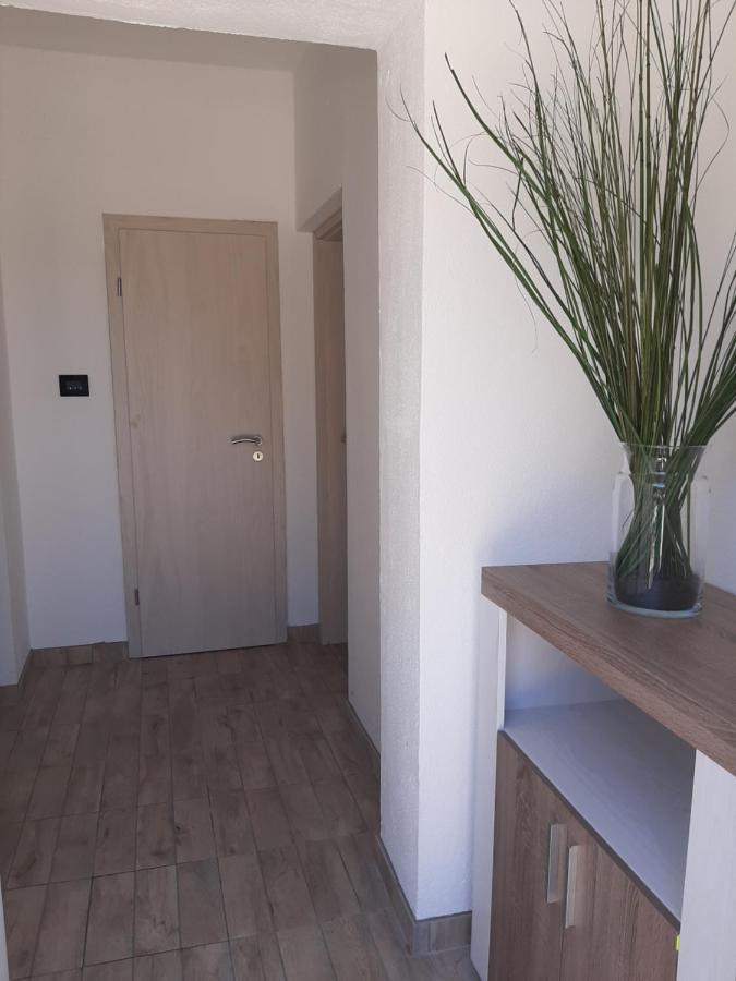 Ferienhaus Karlo Pridraga Екстер'єр фото